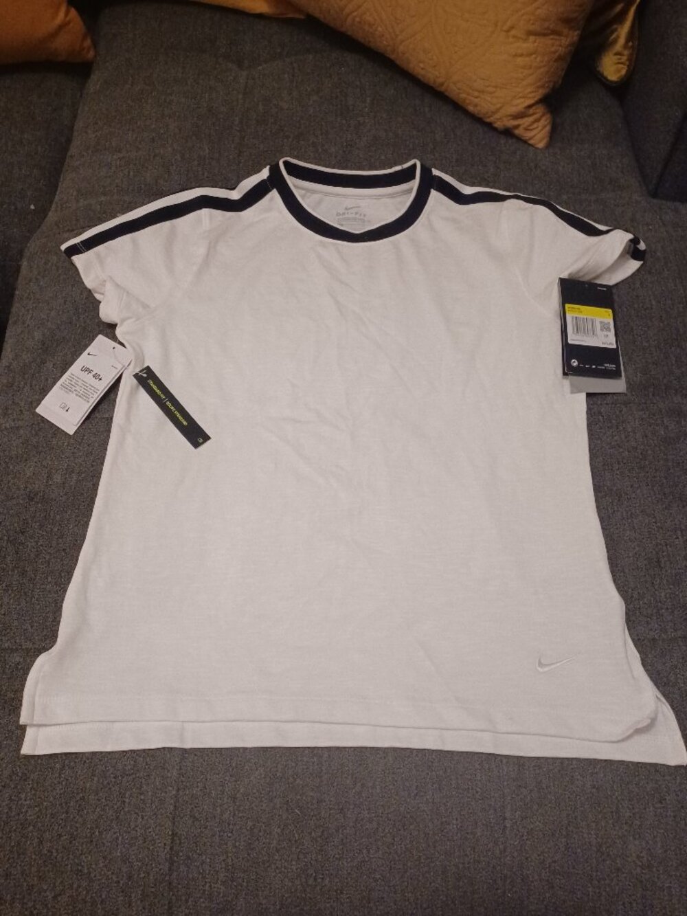NWT Nike Dri-Fit/Standard Fit/ Women's Shirt Size Small